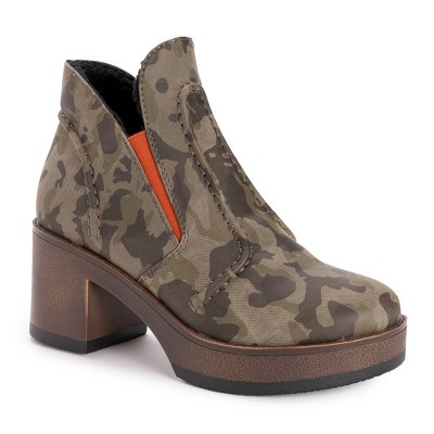 Camo on sale dress boots