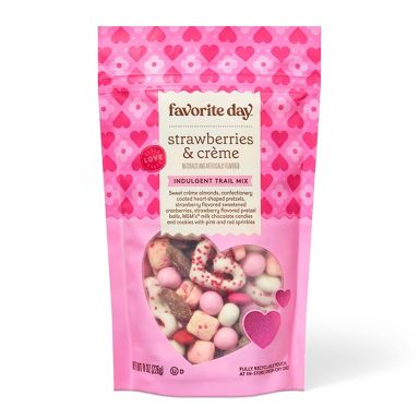 Valentine's Strawberry & Crème Snack Trail Mix - 8oz - Favorite Day™