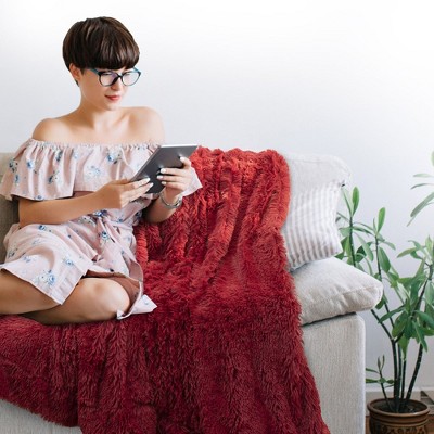 Maroon Reversible Faux Fur and Fleece Throw Blanket