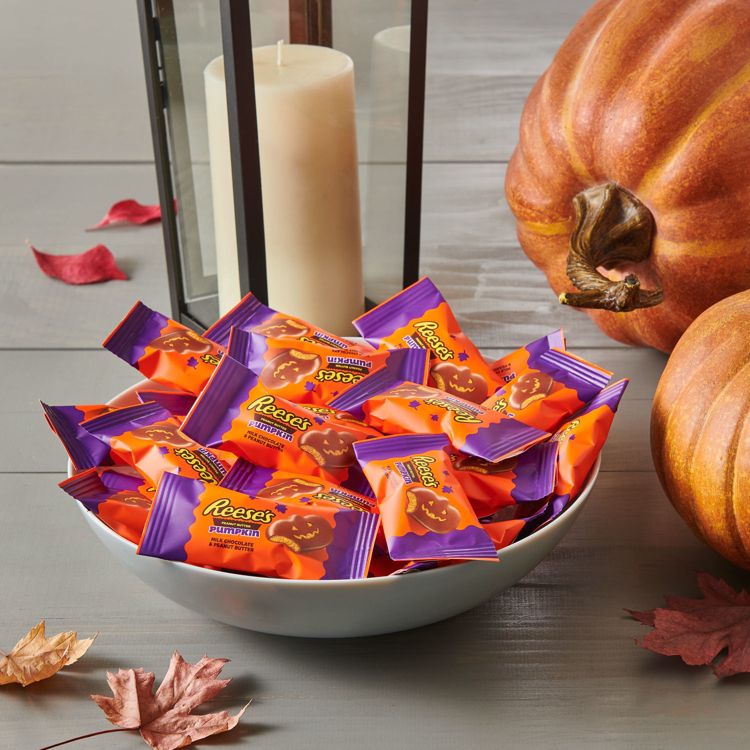 Reese's Peanut Butter Milk Chocolate Pumpkins Halloween Candy, 3 of 7