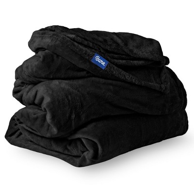 black fleece blanket