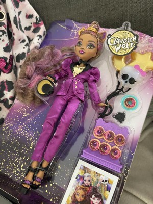 Monster High Clawdeen Wolf Doll in Monster Ball Party Fashion with Themed  Accessories Like Balloons