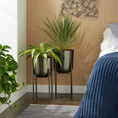 Set of 2 Black Iron Indoor/Outdoor Planters with Stands