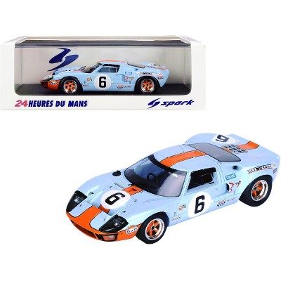 Ford GT 40 RHD (Right Hand Drive) #6 Jacky Ickx - Jackie Oliver "Gulf Oil" Winner 24H of Le Mans (1969) 1/43 Model Car by Spark