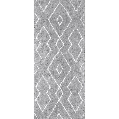 2'6"x6' Runner Hand Tufted Beaulah Shaggy Area Rug Gray - nuLOOM