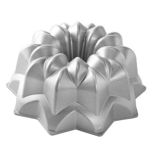 Nordic Ware Pro Cast Original Bundt Pan, 12 Cup, Grey