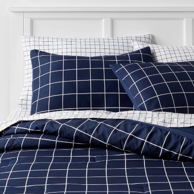 5pc Twin Extra Long Grid Printed Microfiber Comforter & Sheets Set Navy - Room Essentials™