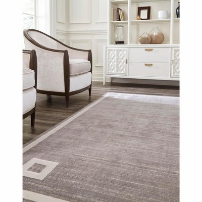 Reversible Gray Geometric 4' x 6' Rectangular Synthetic Rug