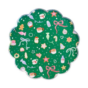 Jollity & Co. - Christmas Print Scalloped Large Plates in Green - Pack of 8 Paper Plates - 1 of 3