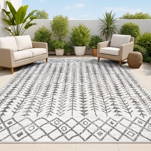 Tokay Bohemian Inspired Geometric Indoor/Outdoor Area Rug - JONATHAN Y - 1 of 4