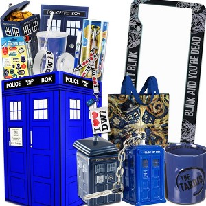 Toynk Doctor Who Themed Looksee Gift Box - 1 of 4