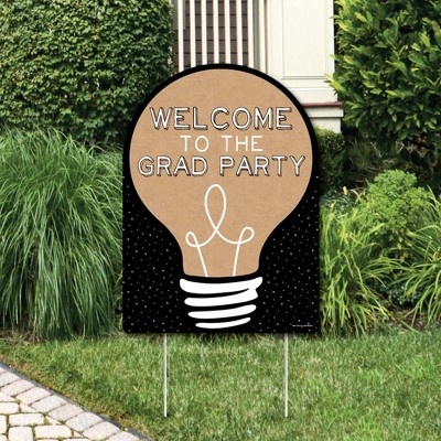 Big Dot of Happiness Bright Future - Party Decorations - Graduation Party Welcome Yard Sign