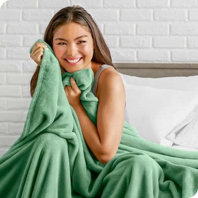 Meadow Luxe Twin/Twin XL Reversible Fleece & Wool Throw