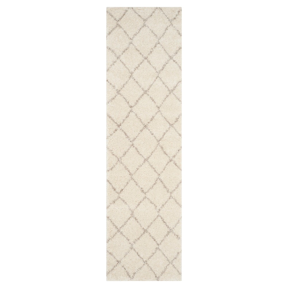 2'3inx8' Runner Wildomar Crosshatch Loomed Ivory/Beige - Safavieh