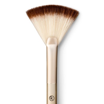 Sonia Kashuk&#8482; Essential Highlighting Fan Brush No. 176