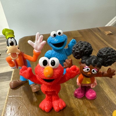 Sesame Street Neighborhood Friends Deluxe Figures 10pk target Exclusive Target