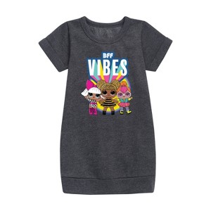 - LOL Surprise! - Bff Vibes with Queen Bee, Deva, & Neon QT Graphic Short Sleeve Fleece Dress - 1 of 2