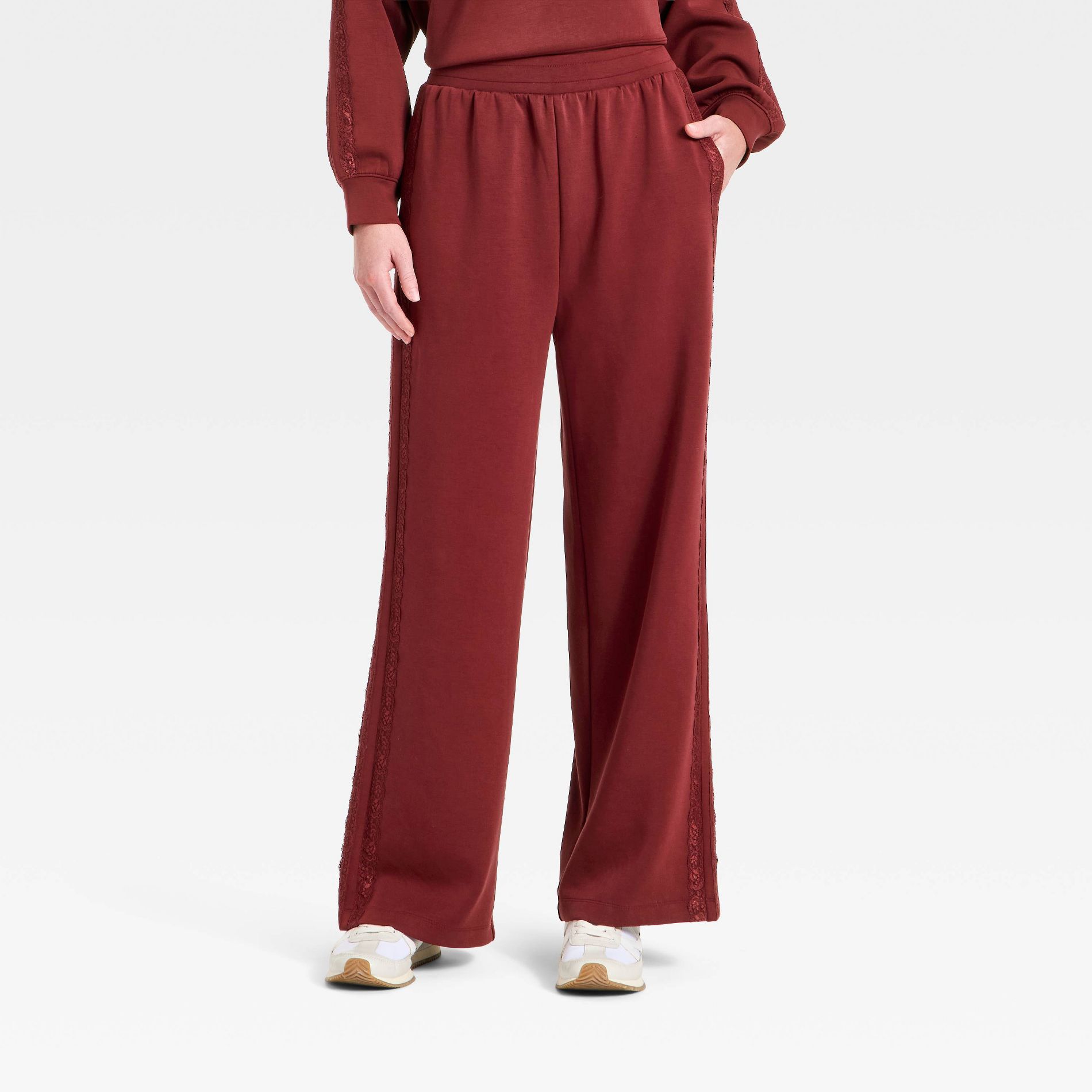 Women's Airy Sleek Lace Detail Track Pants - All In Motion™