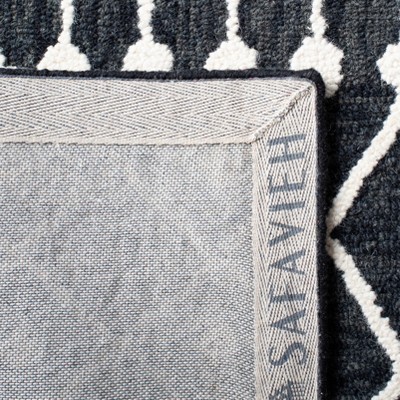 Black and Ivory Hand-Tufted Wool 4' x 6' Area Rug