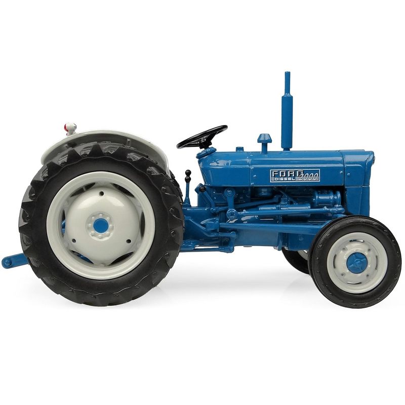 Ford Super Dexta 2000 Diesel Tractor Blue 1/32 Diecast Model by Universal Hobbies, 3 of 6