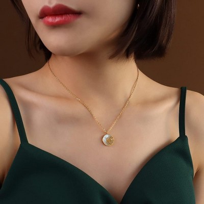 Clotth 18K Gold–Plated White Seashell Pendant Necklace Collection – French-Inspired Titanium Steel Jewelry for Women