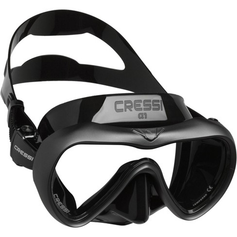 Cressi, diving equipment