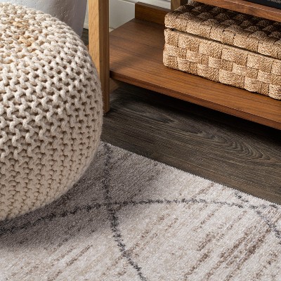Modern Moroccan Diamond Flatweave Rug in Light Gray - Easy Care