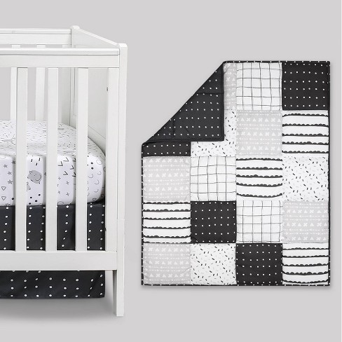 Black and white crib bedding sale set