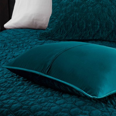 Ivory King Reversible Velvet Quilt Set with Shams