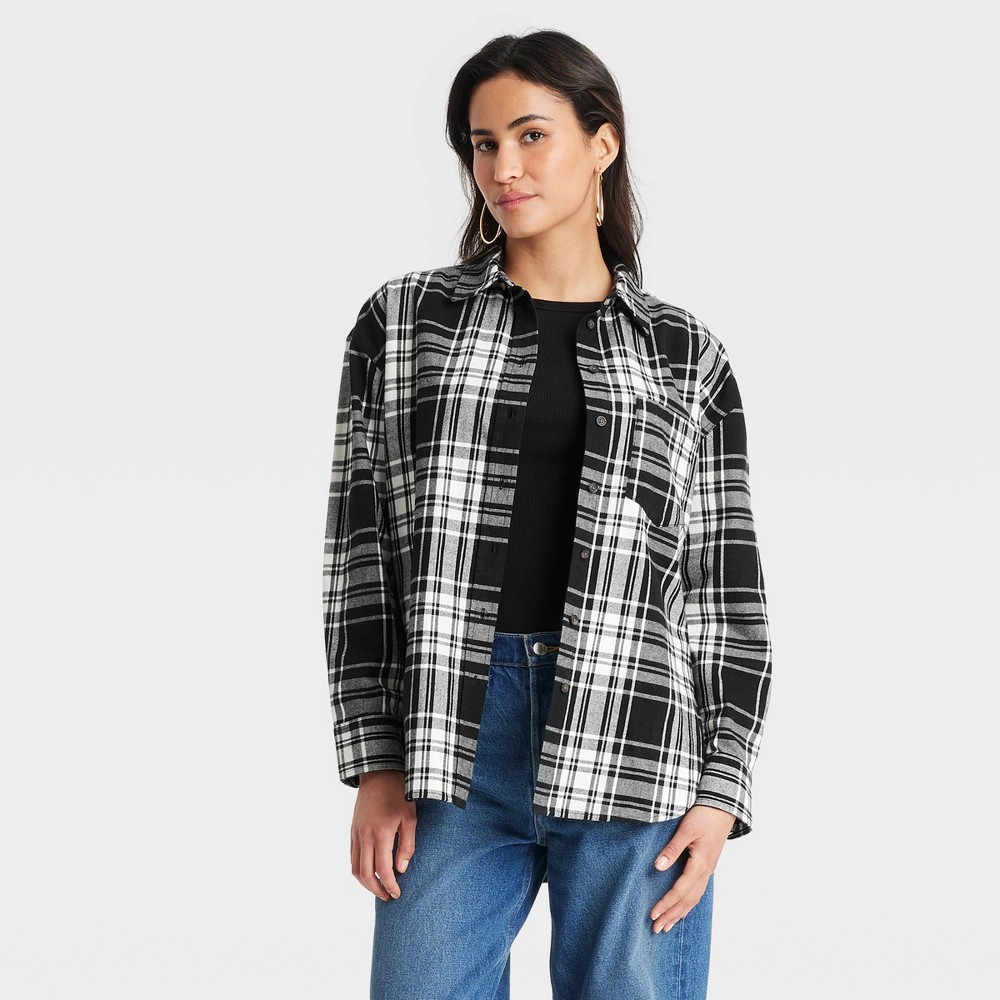 Women's Oversized Flannel Long Sleeve Collared Button-Down Shirt - Universal Thread™ Black Plaid XL