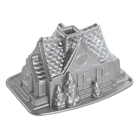 NW 81948 Cozy Village Gingerbread House Bundt Cake Pan by Nordic