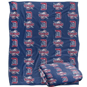 University Of Detroit Mercy Logo Pattern Silky Touch Blanket White 50x60 - 1 of 4