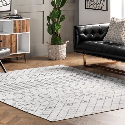Eco-Friendly Reversible Gray Synthetic Area Rug, 3' x 5'