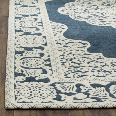 Marbella Dark Blue and Ivory Wool Hand-Tufted Accent Rug