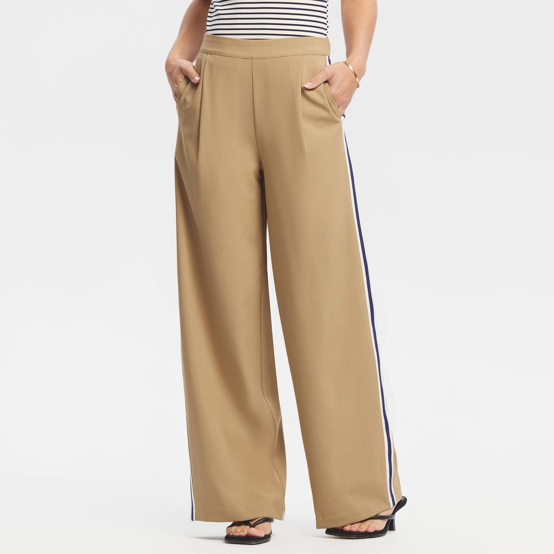 Women's Wide Leg Ankle Length Pull-On Track Pants - A New Day™