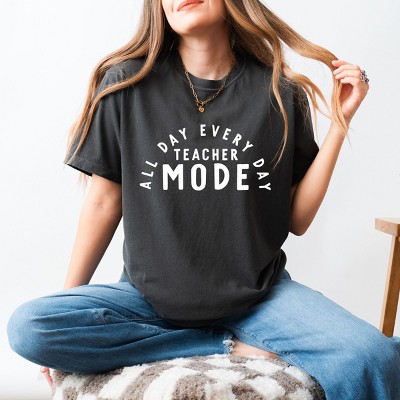 Simply Sage Market Teacher Mode All Day Garment Dyed Tee - L - Pepper