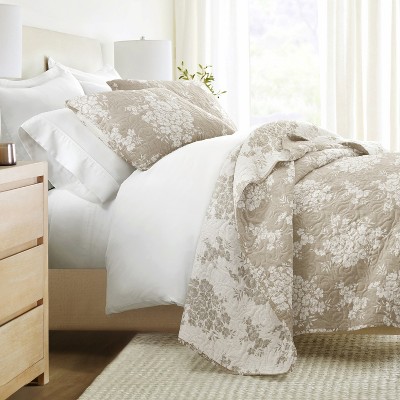 Ultra-Soft Microfiber Quilt Set – Lightweight Bedding in Distressed Bouquet Design - Becky Cameron