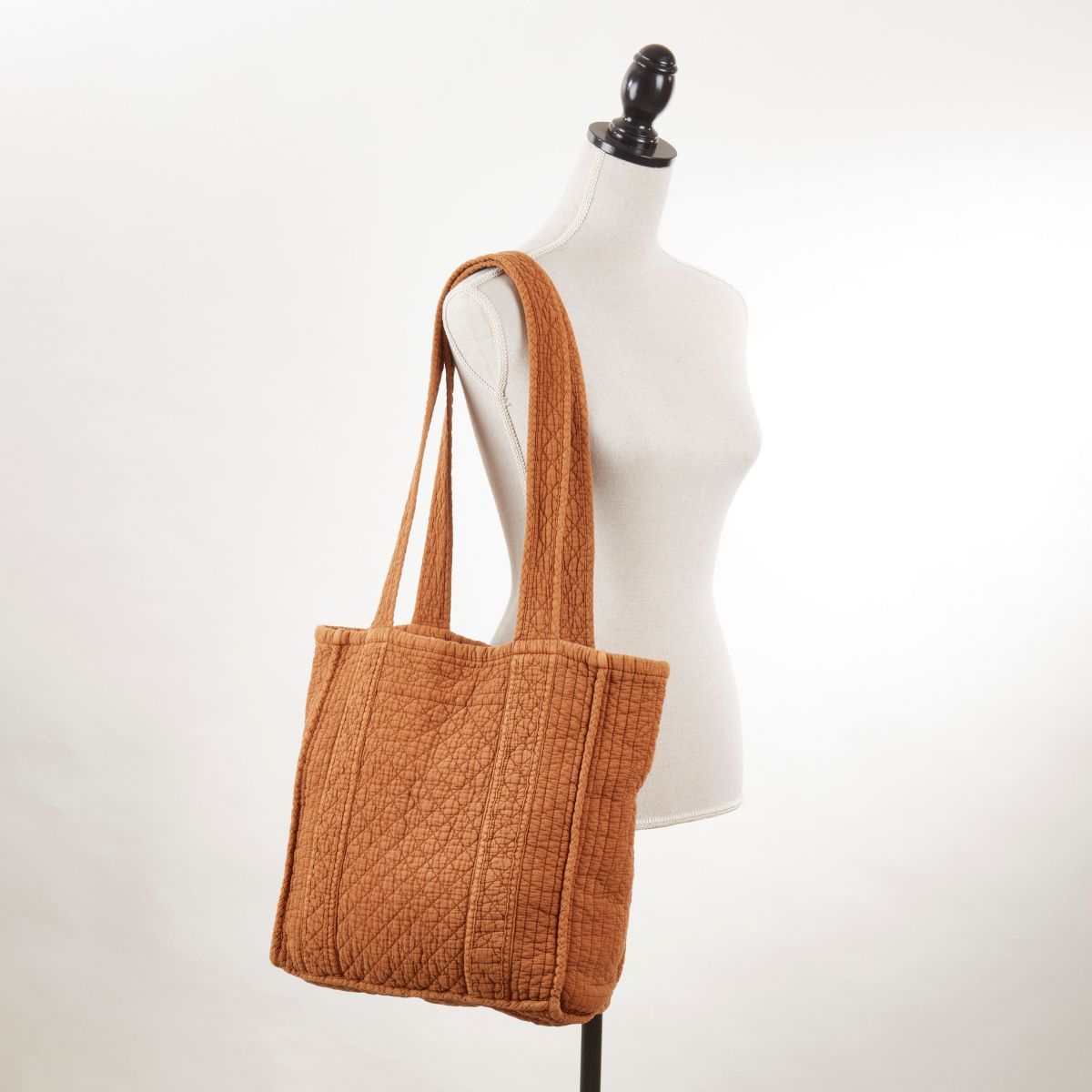 Saro Lifestyle Soft Cotton Quilted Tote Bag - thumbnail 8