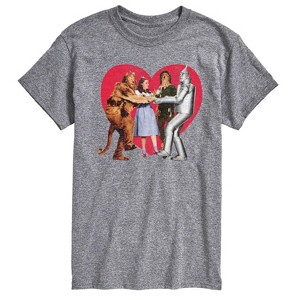 Men's - Wizard of Oz - Dorthy and Friends Photo Heart Short Sleeve Graphic T-Shirt - 1 of 4
