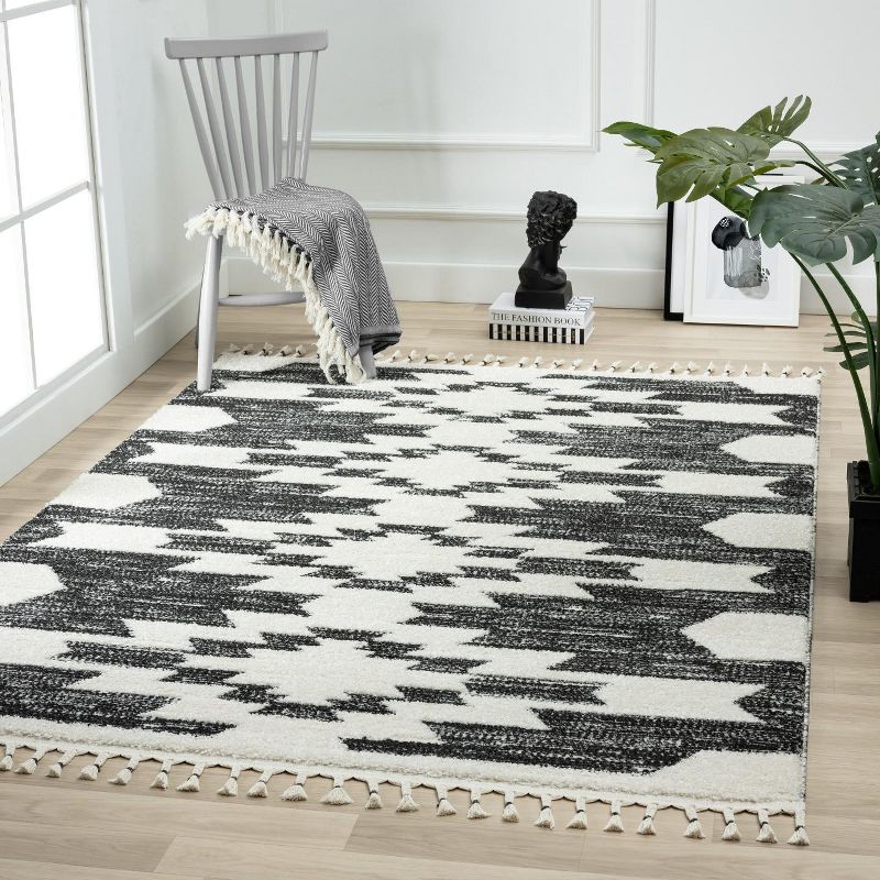 Luxe Weavers South Western Geometric Area Rug with Fringe, 1 of 9