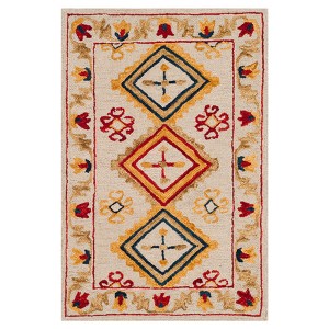 Tribal Design Tufted Accent Rug 2