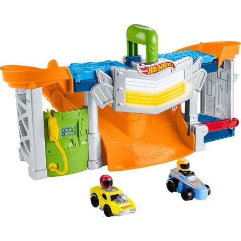 Hot wheels fold out playset online