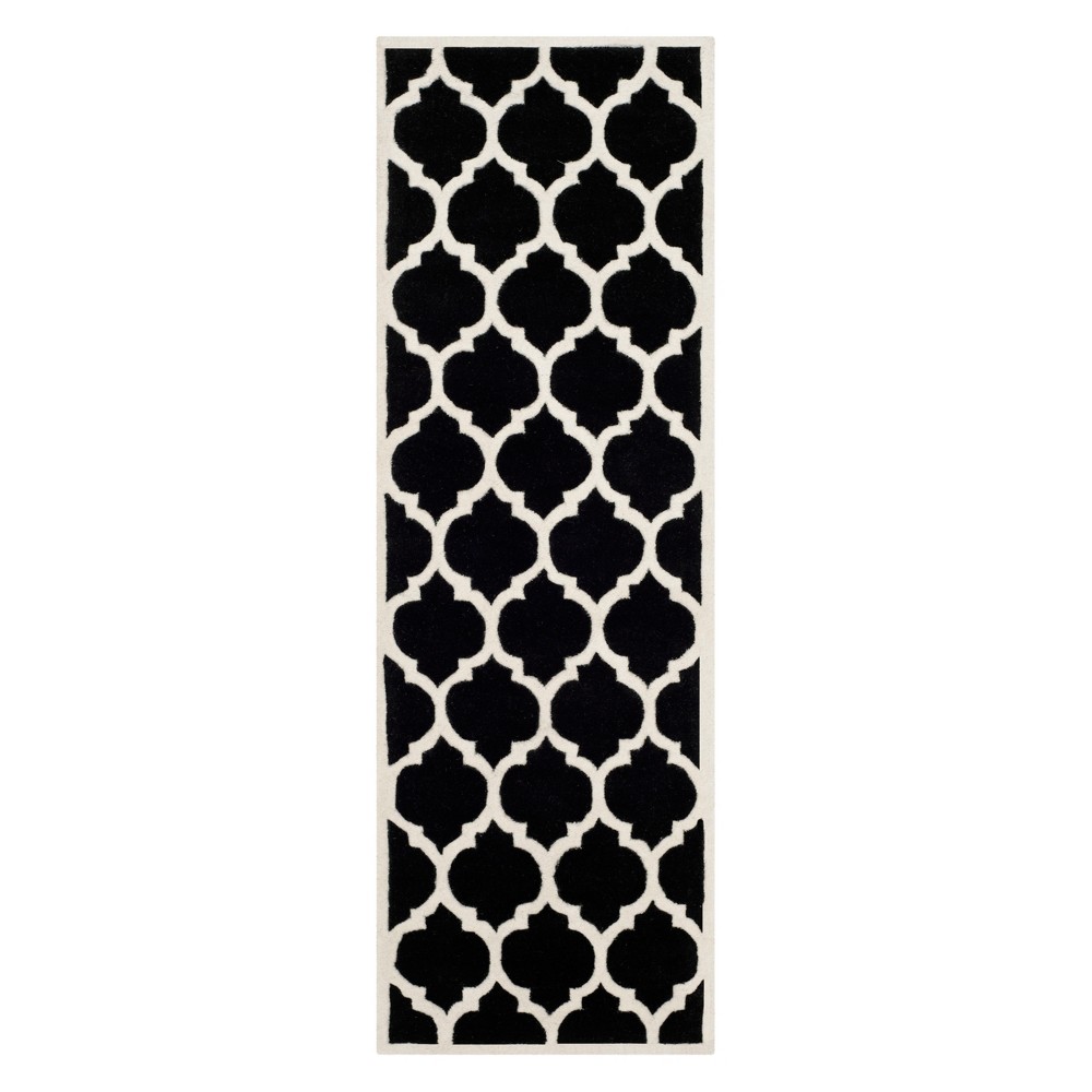 2'3inx7' Runner Olga Quatrefoil Design Tufted Accent Rug Black/Ivory - Safavieh