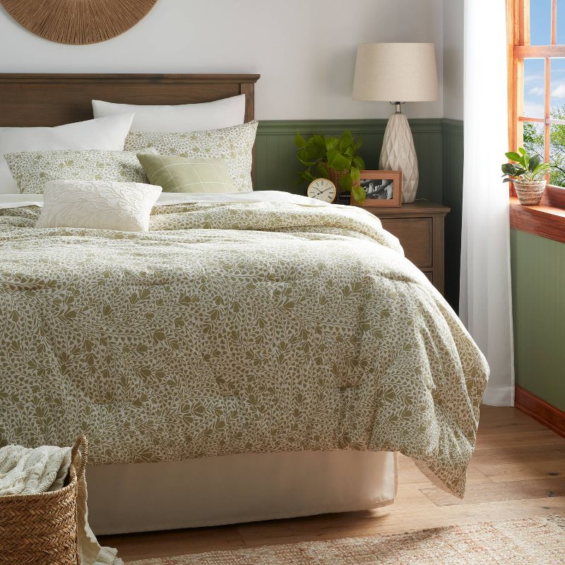 8pc Floral Comforter Set Green - Threshold™, 3 of 13