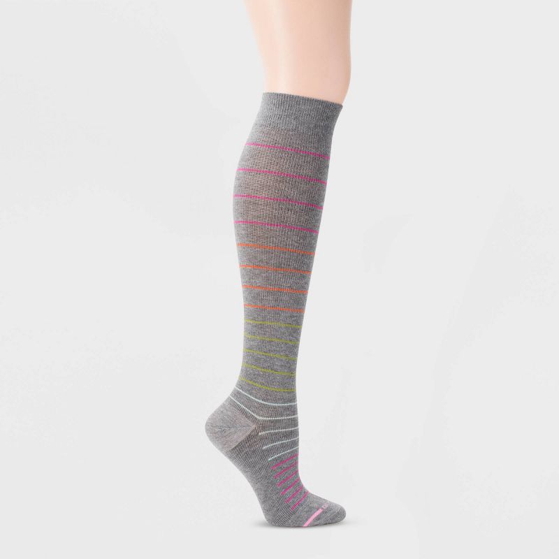 Dr. Motion Women&#39;s Mild Compression 3pk Knee High Socks, 3 of 6