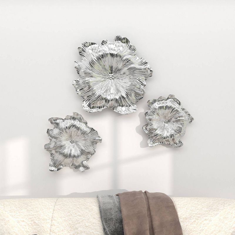Set of 3 Polystone Floral 3D Wall Decors - Olivia & May, 3 of 19