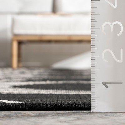 Ranya Black and White Synthetic Flat Woven 5' x 8' Area Rug