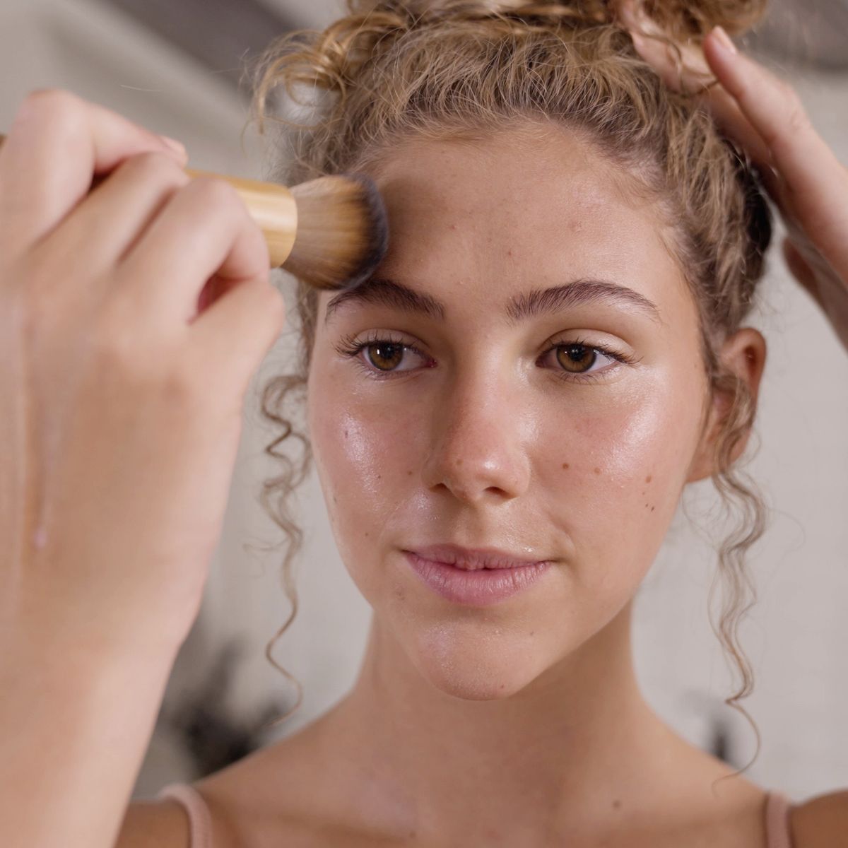 Beauty by Earth Face Self Tanner Serum - thumbnail 10