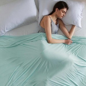 Bedsure | Lightweight Cooling Blanket with Rayon Derived from Bamboo - 1 of 4