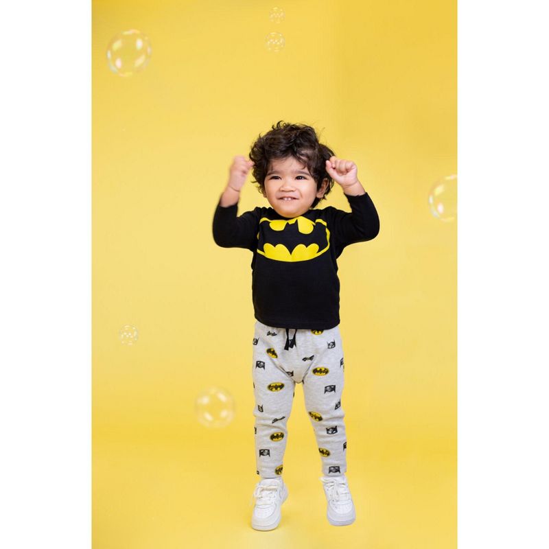 DC Comics Justice League Batman Baby Bodysuit Pullover T-Shirt and Pants 4 Piece Layette Set Newborn to Infant , 2 of 10